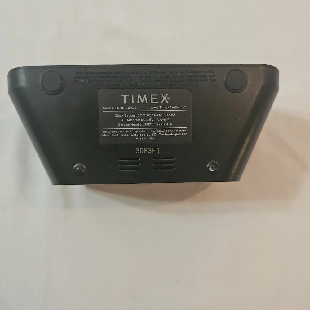 Timex battery powered alarm clock‎
